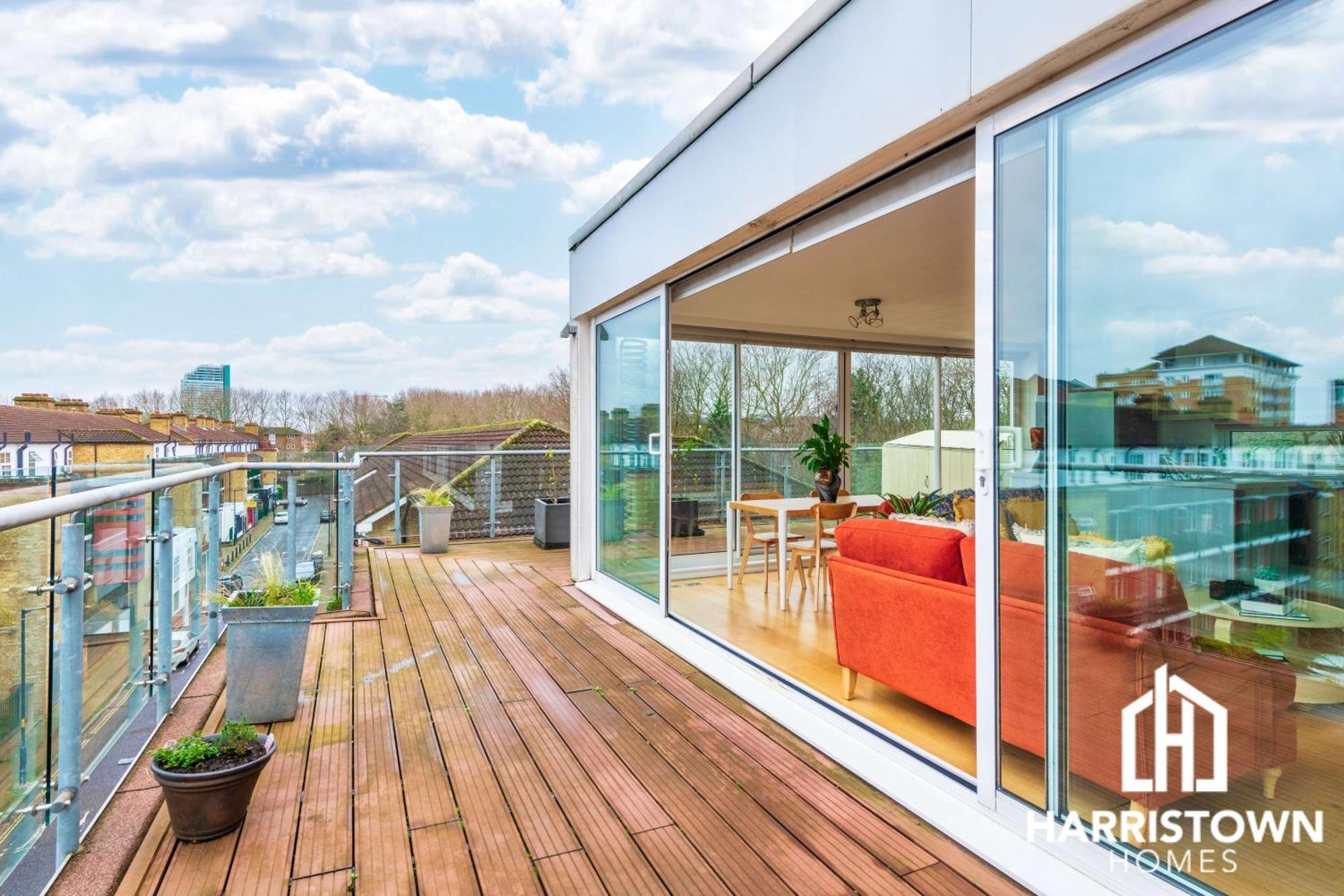 2 Bed Penthouse In Canada Water With Huge Balcony & Canary Wharf View * Londra